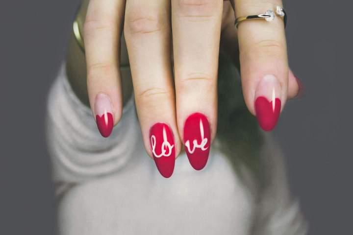 Indulge in Luxury with Our Expert Nail Salon Services!